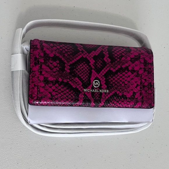 Michael Kors Jet Set Charm Small Phone Crossbody - Picture 5 of 6